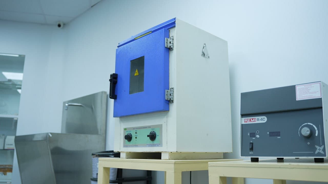 Laboratory equipment at the SEART training centre